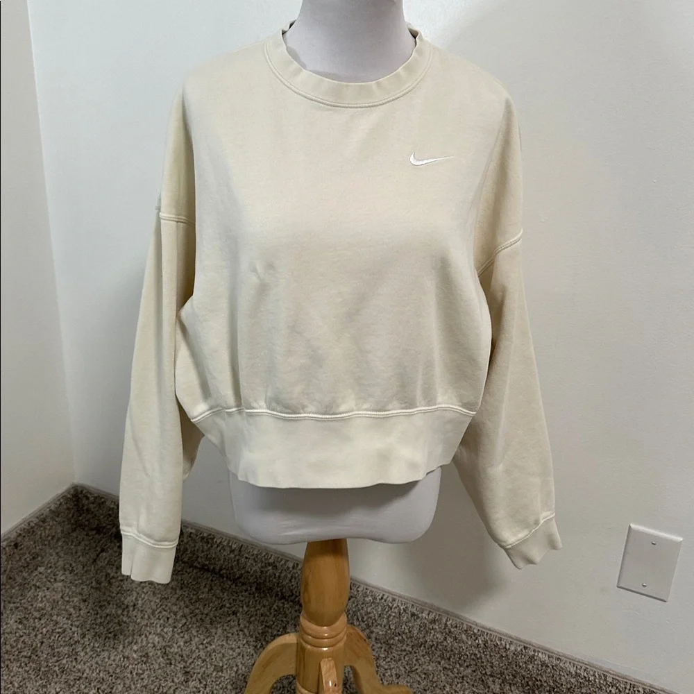 💕 Nike Over-Oversized Sweatshirt